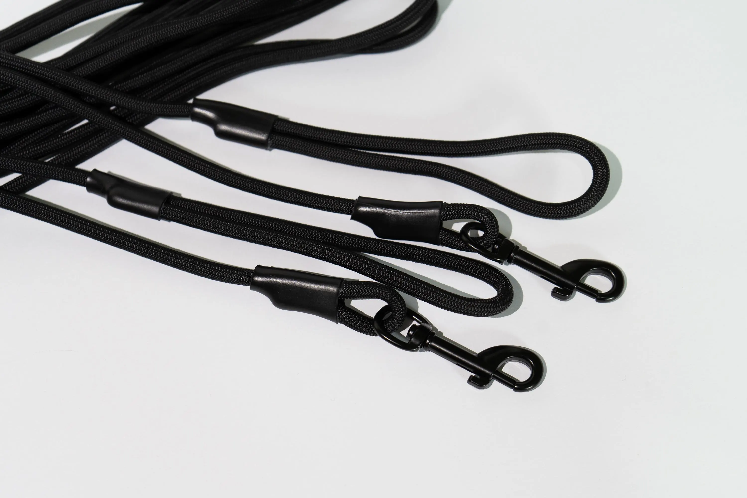 Handmade Paracord Dog Leash, Clip Detail thumbnail